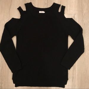 TOBI CUT OUT SHOULDER SWEATER SIZE SMALL